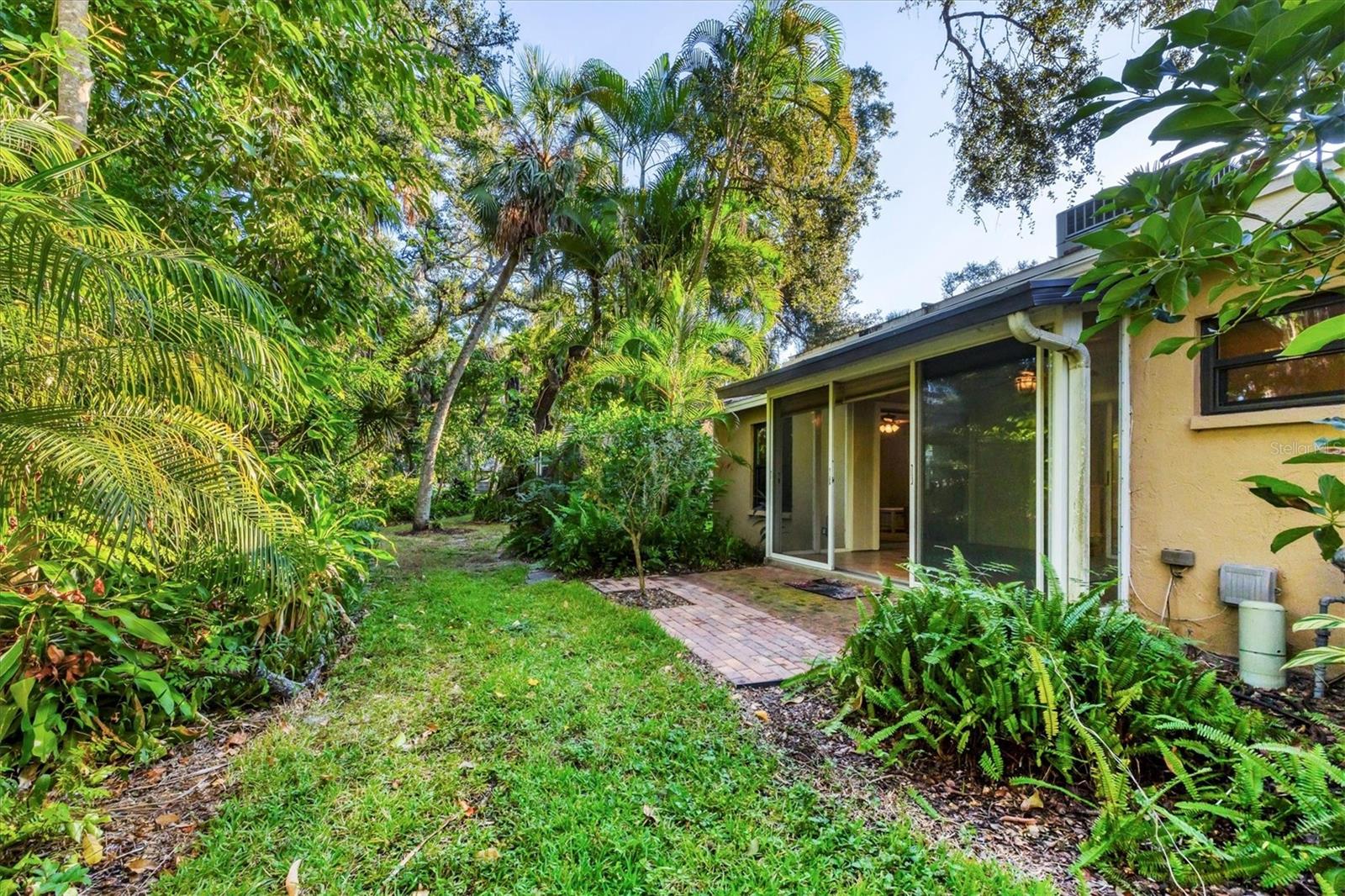 VILLAGE GARDENS PH 1 - Residential