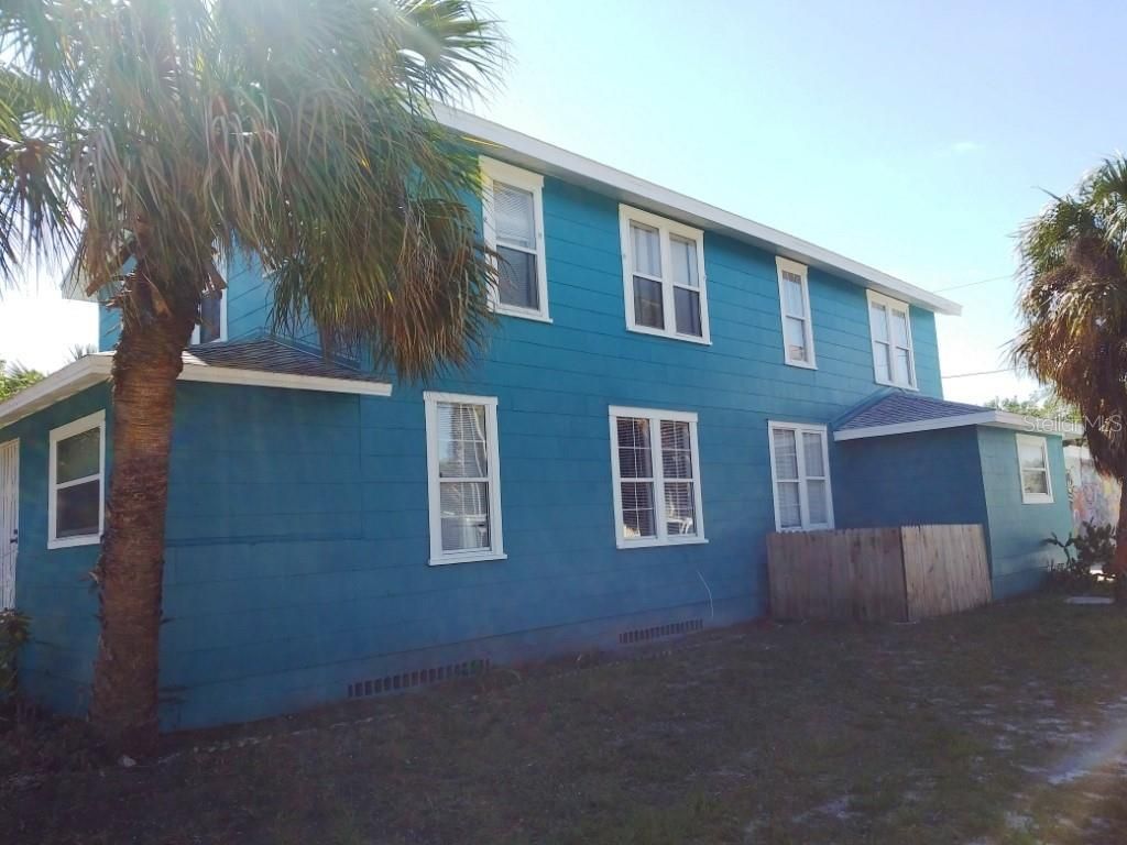 Photo of 2162 1st Avenue N, St Petersburg, FL 33713 (MLS # TB8473595)