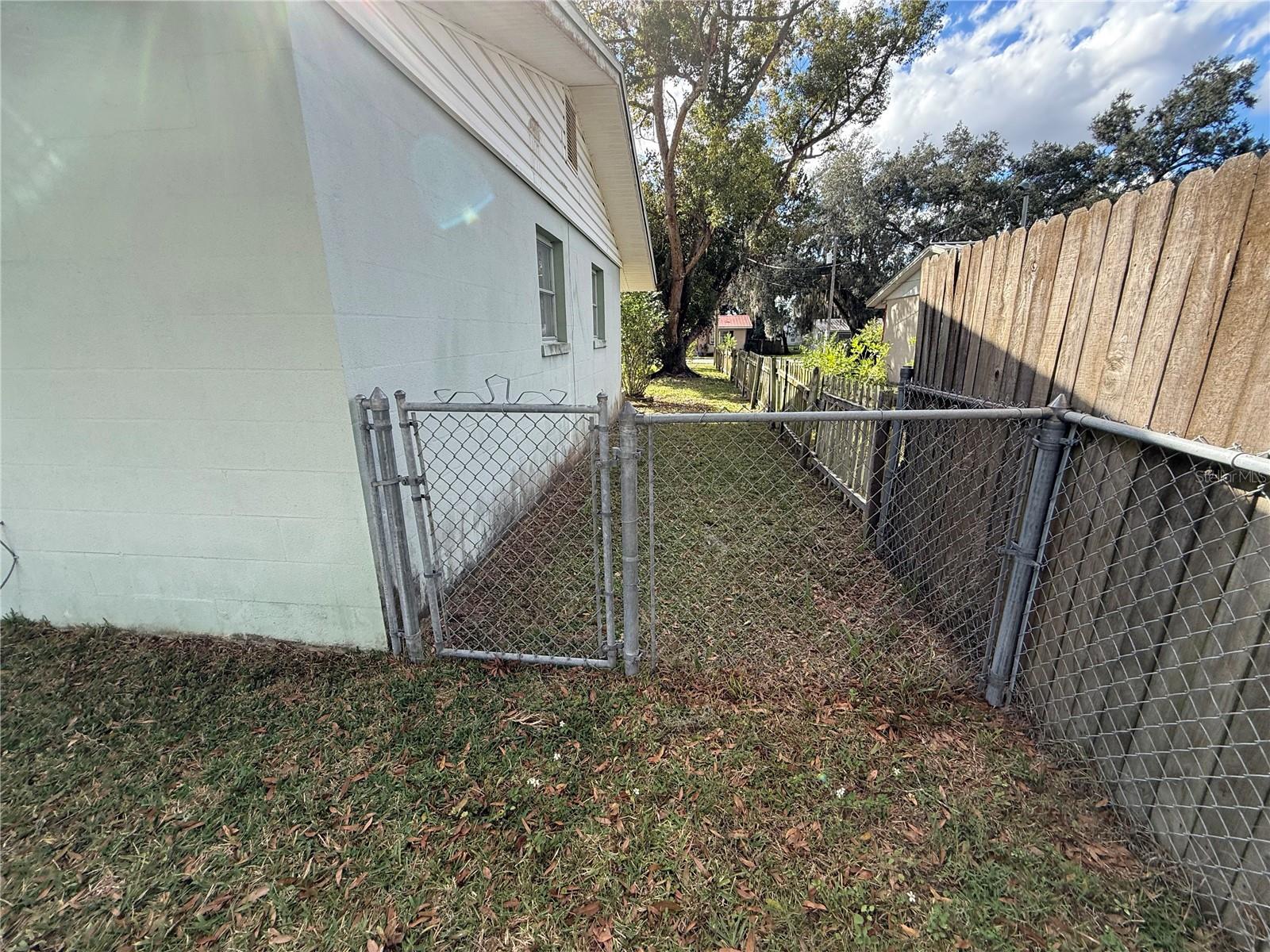 CITY ZEPHYRHILLS - Residential Lease