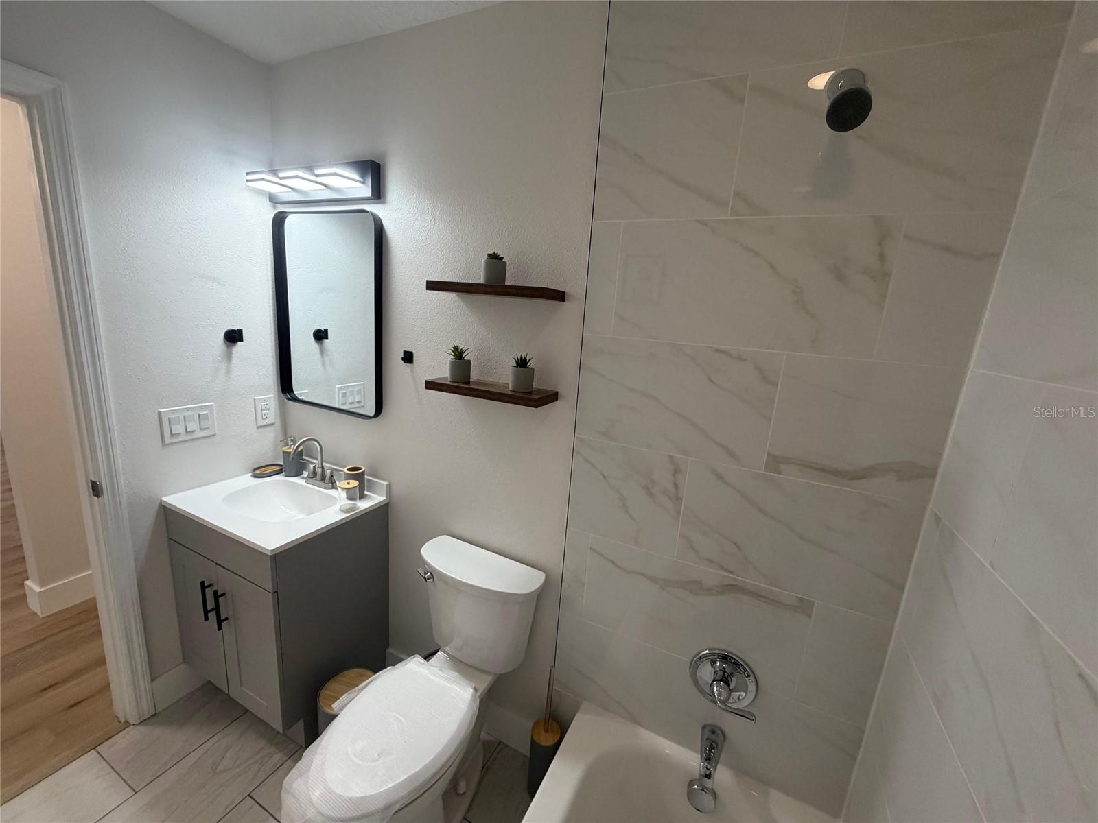 BENITA PARK - Residential