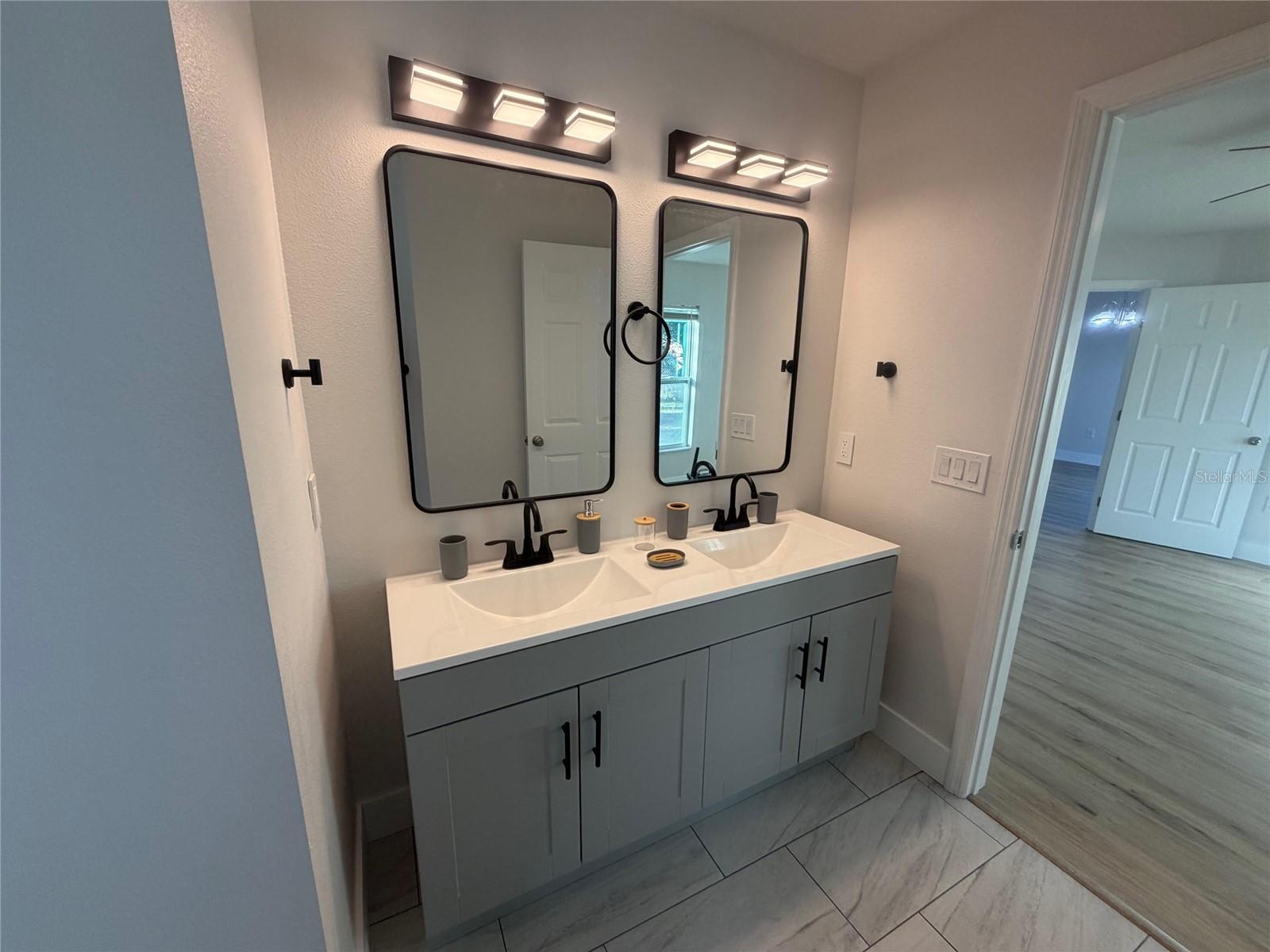 BENITA PARK - Residential