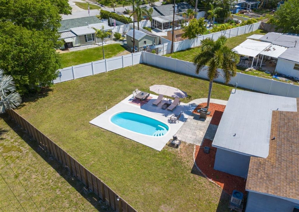 Photo of 1541 68th Avenue N, St Petersburg, FL 33702 (MLS # TB8463364)