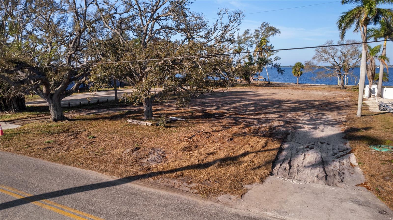 PALMA SOLA PARK - Land