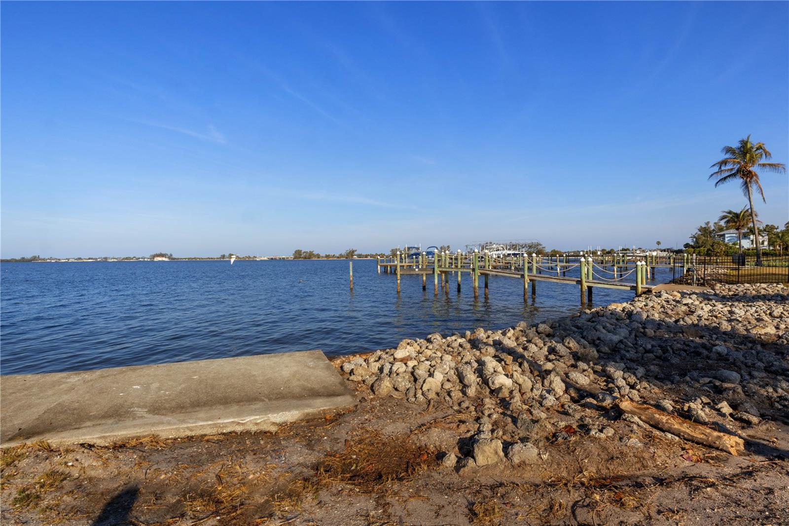 PALMA SOLA PARK - Land