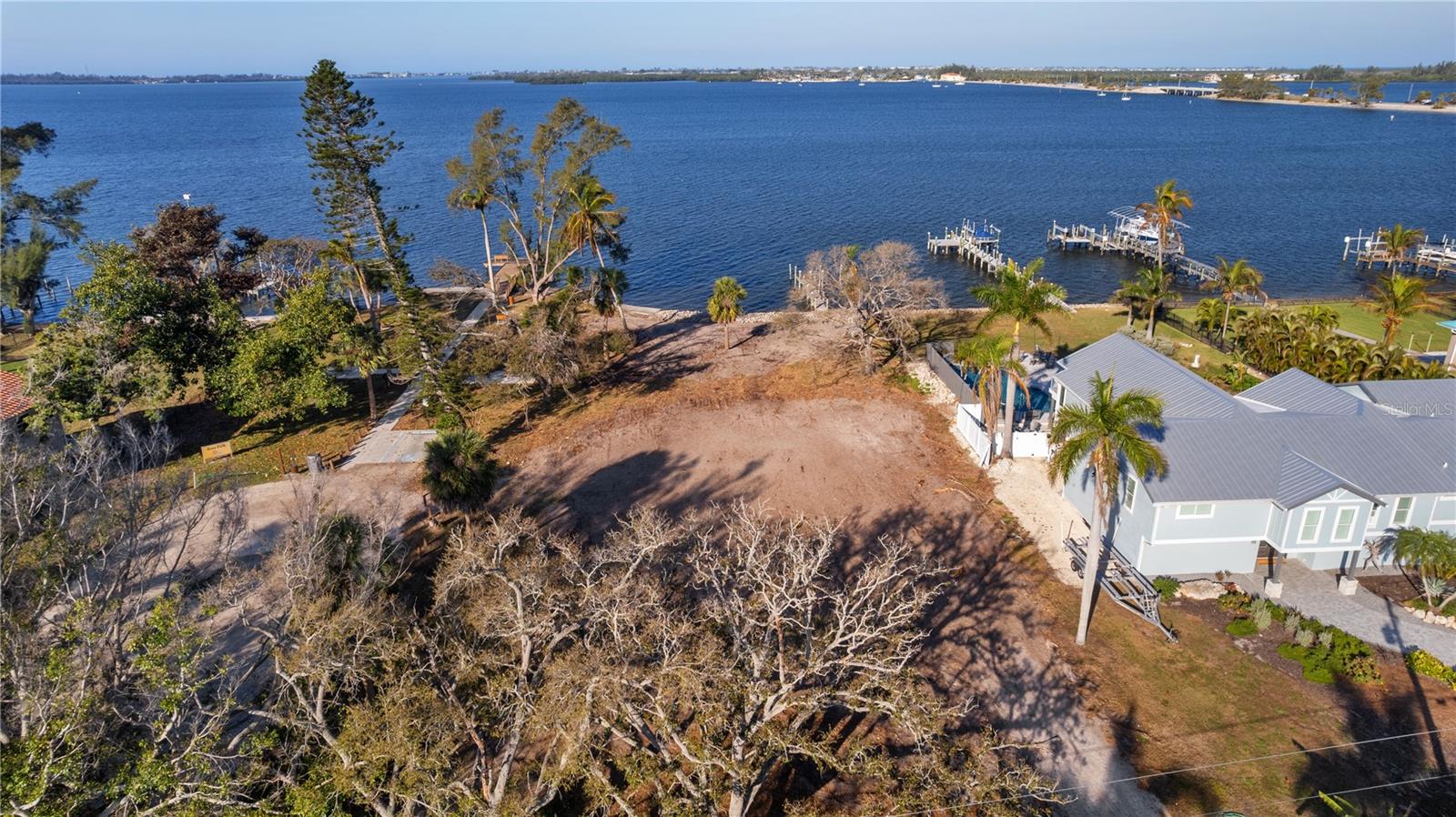 PALMA SOLA PARK - Land