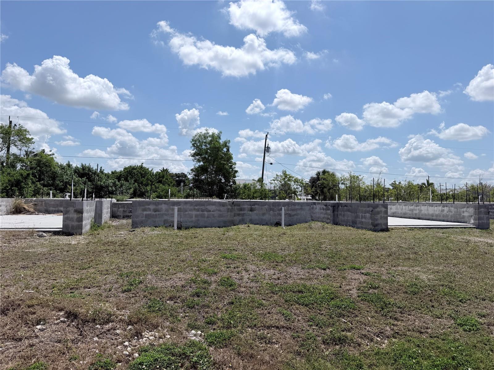 PUNTA GORDA ISLES SEC 14 - Land
