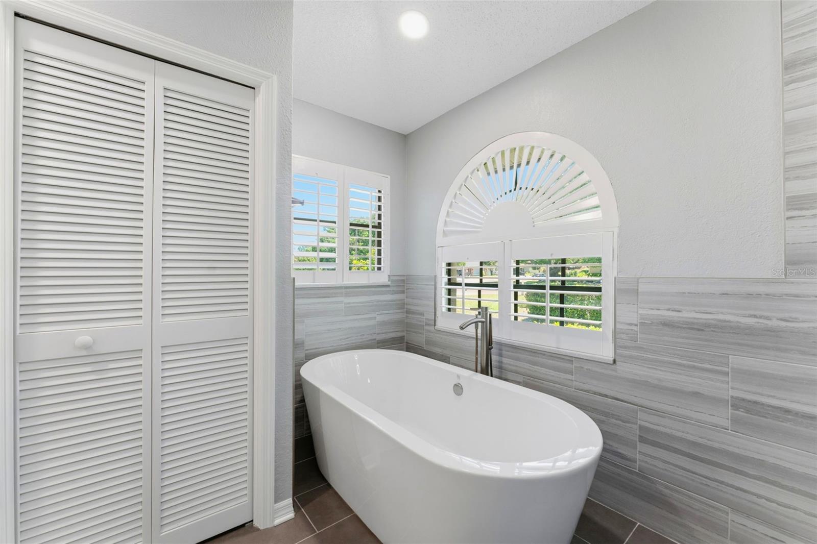 TARPON WOODS THIRD ADD - Residential