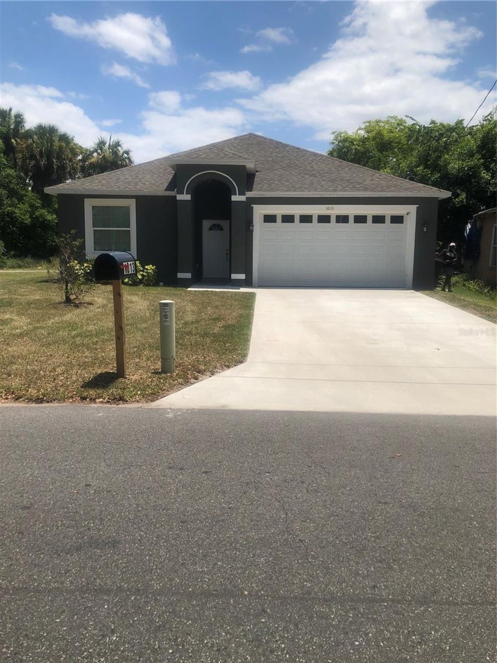 Photo of 1013 W 11th Street, Sanford, FL 32771 (MLS # G5107177)