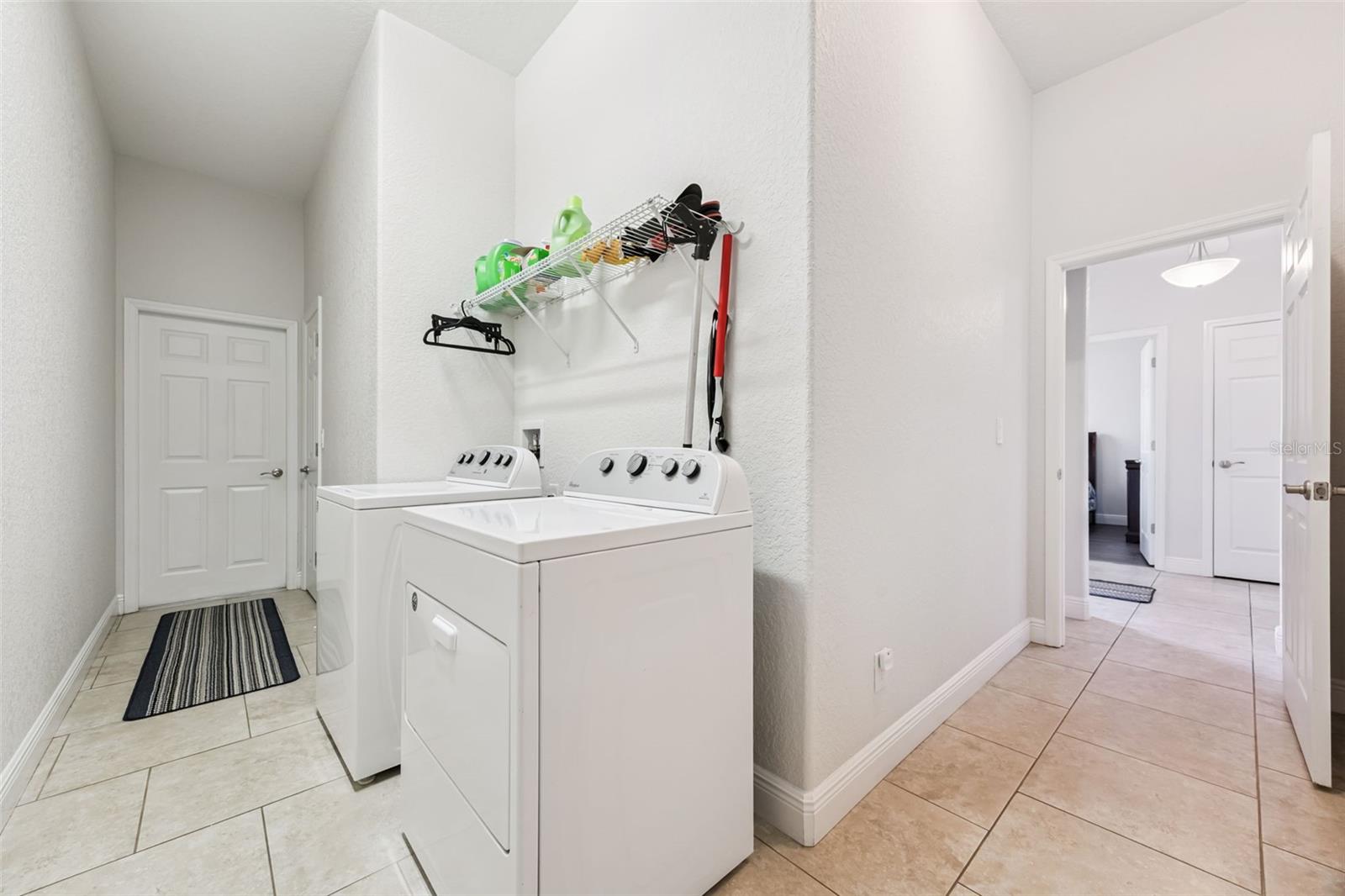 GROVELAND VILLAS AT GREEN GATE - Residential