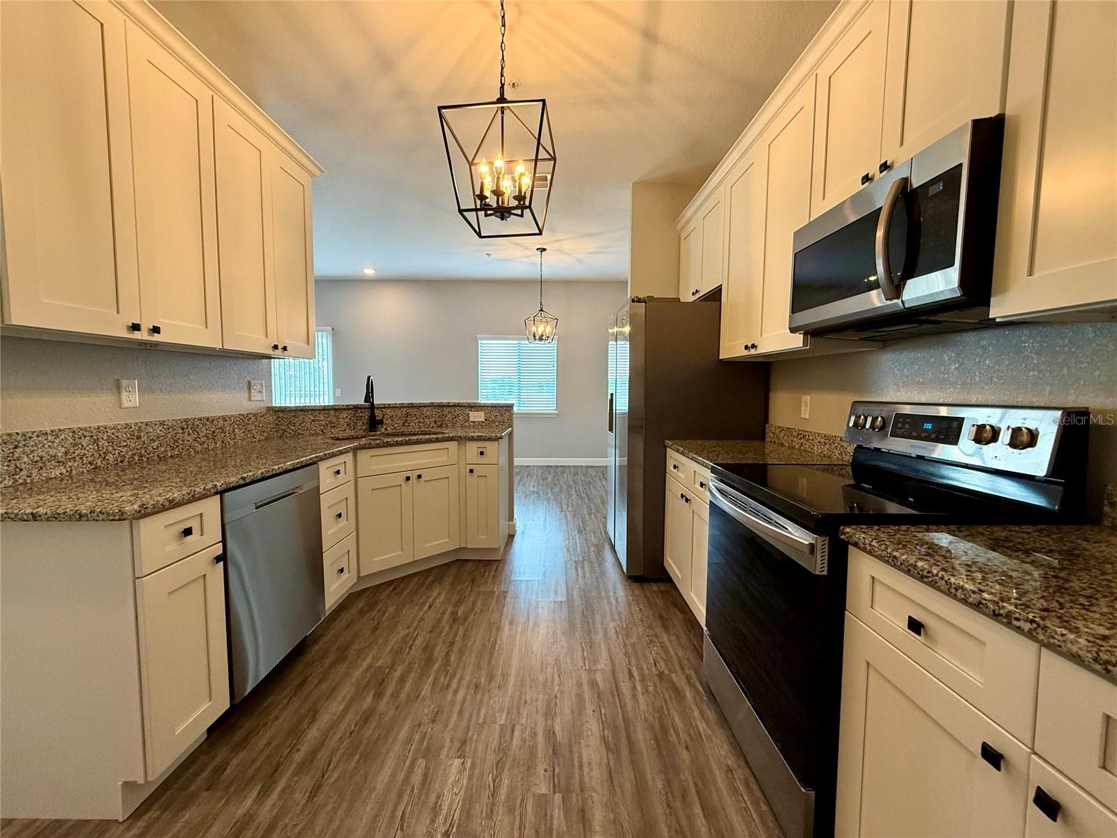 BOUNT & WHITLEDGE SUB - Residential Lease