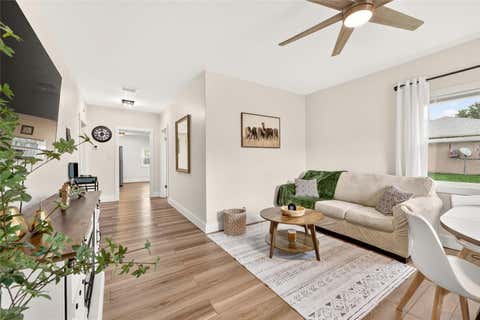 Tiny photo for 705 NW 64th Place, Ocala, FL 34475 (MLS # OM729617)
