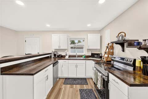 Tiny photo for 705 NW 64th Place, Ocala, FL 34475 (MLS # OM729617)