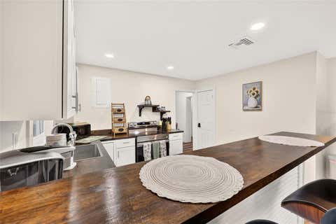 Tiny photo for 705 NW 64th Place, Ocala, FL 34475 (MLS # OM729617)