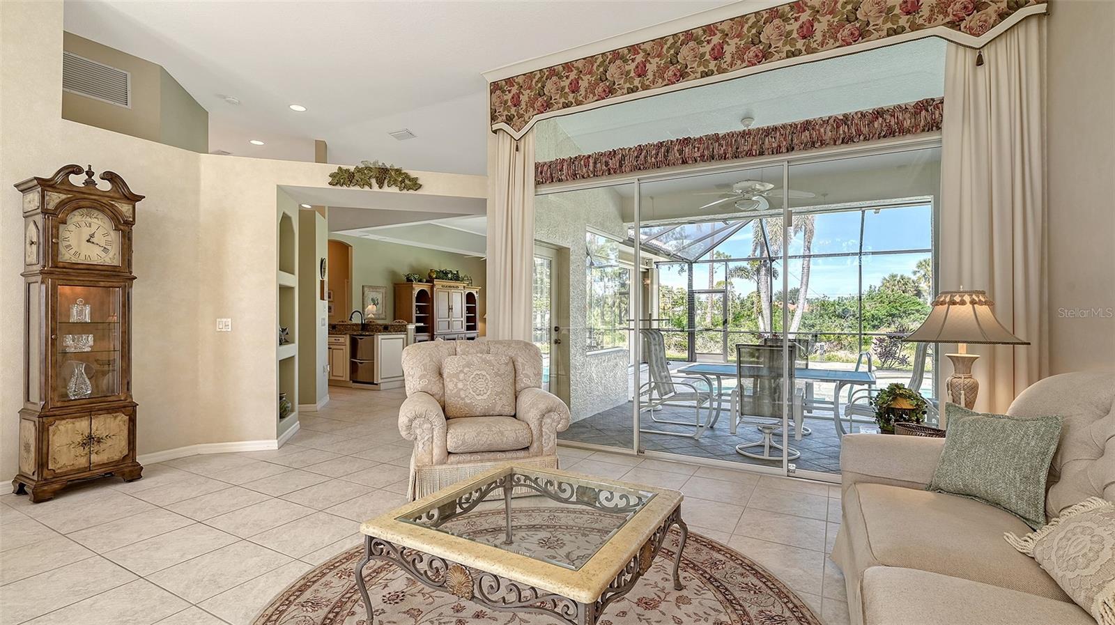 SAWGRASS - Residential