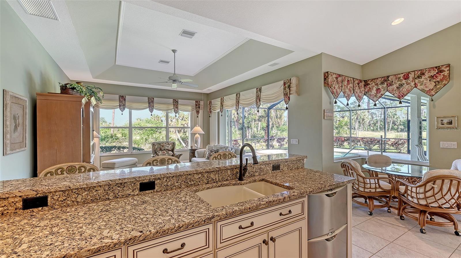 SAWGRASS - Residential