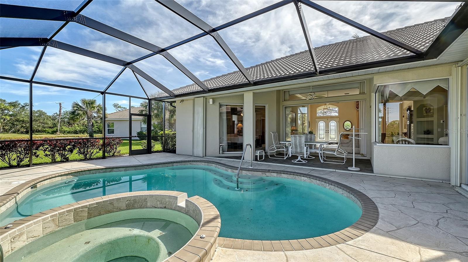 SAWGRASS - Residential