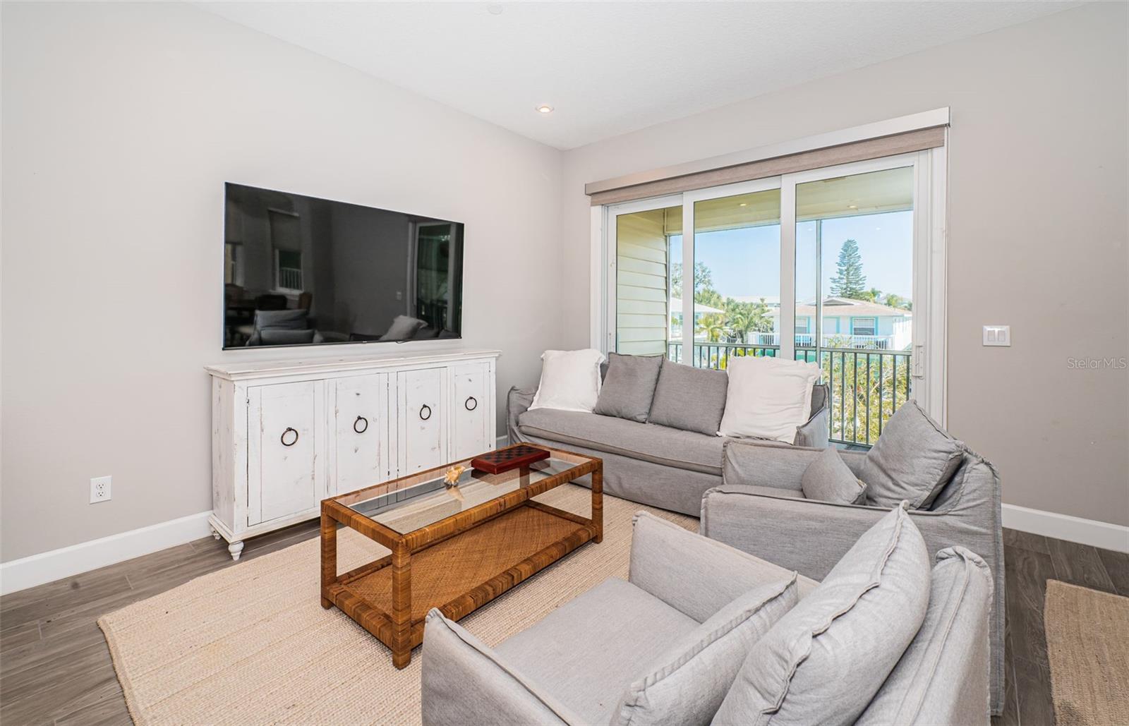 WALK AT INDIAN ROCKS BEACH - Residential Lease