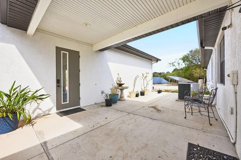 Tiny photo for 27324 Grand Oak Lane, Tavares, FL 32778 (MLS # O6382196)