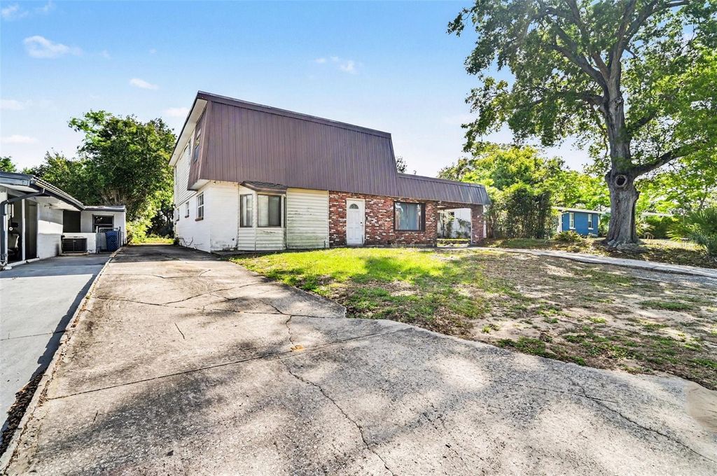 Photo of 1432 Richmond Avenue, Daytona Beach, FL 32117 (MLS # O6394666)