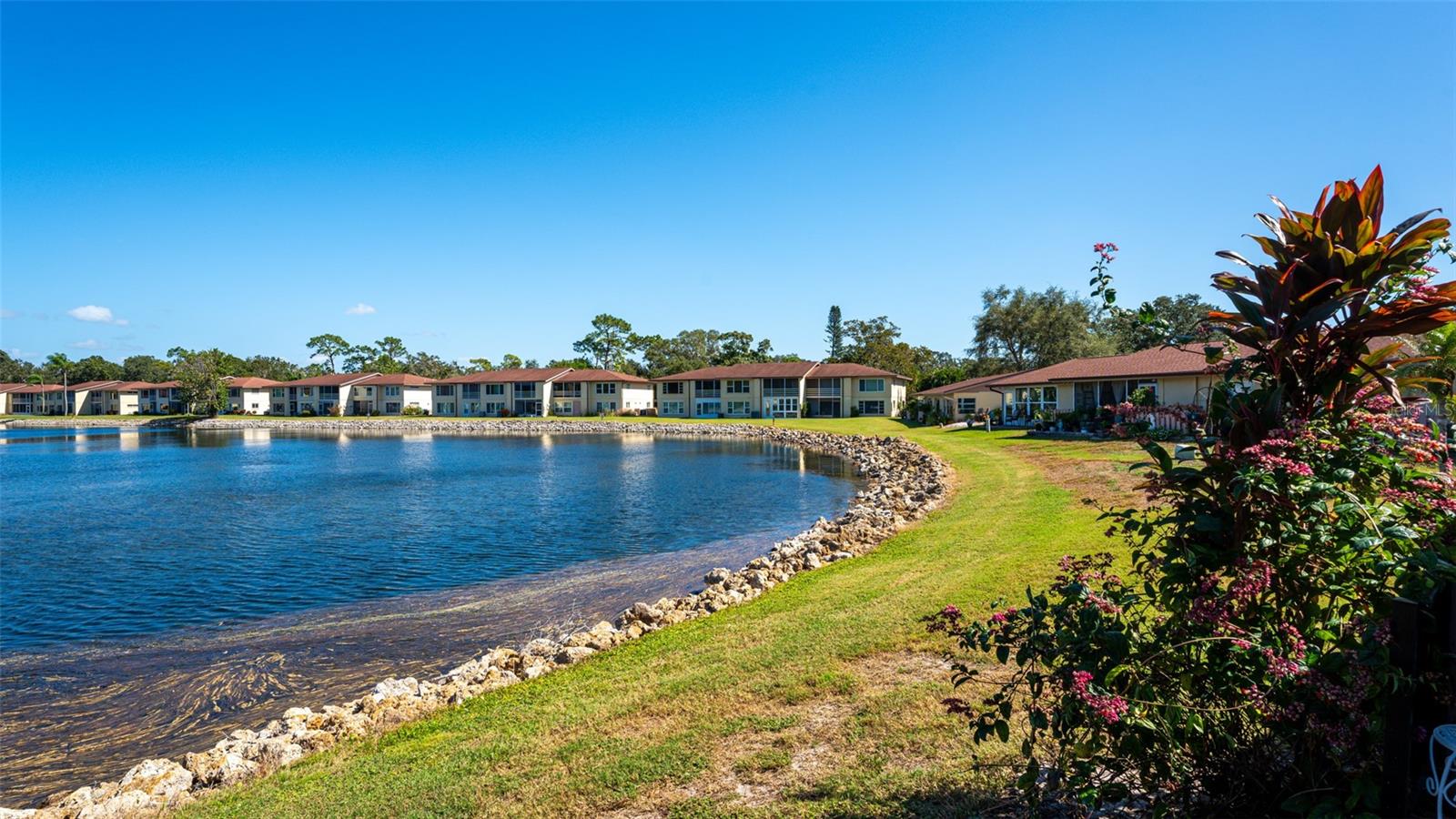 LAKE TIPPECANOE - Residential