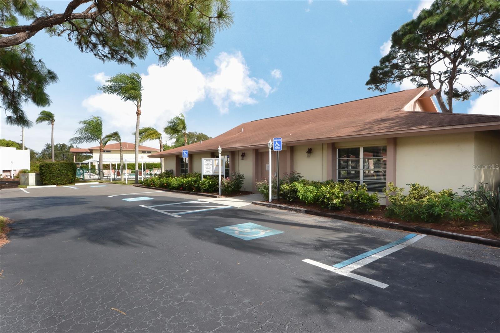 LAKE TIPPECANOE - Residential