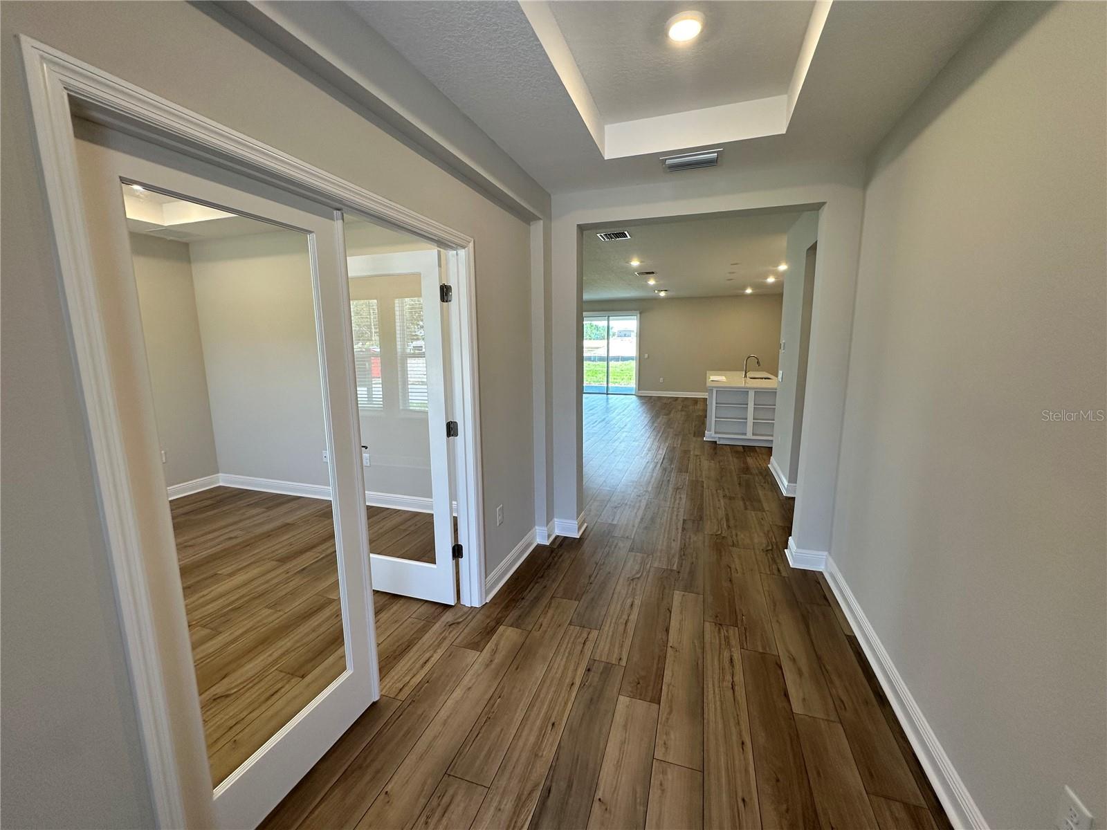 4015 MAGGIE LOOP
