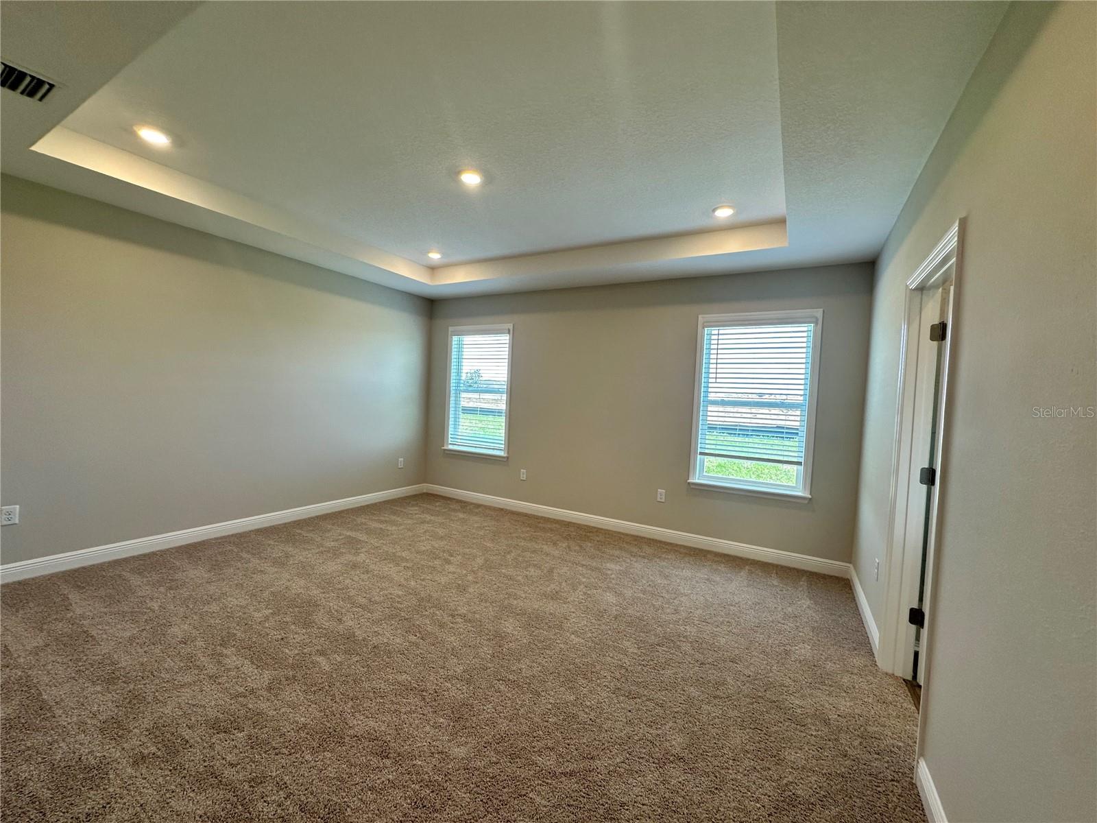 4015 MAGGIE LOOP