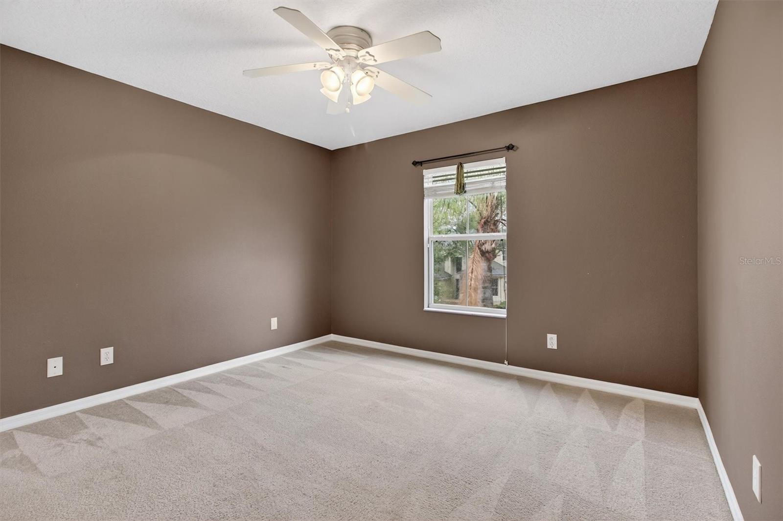 SOUTHERN FIELDS PH 02 - Residential