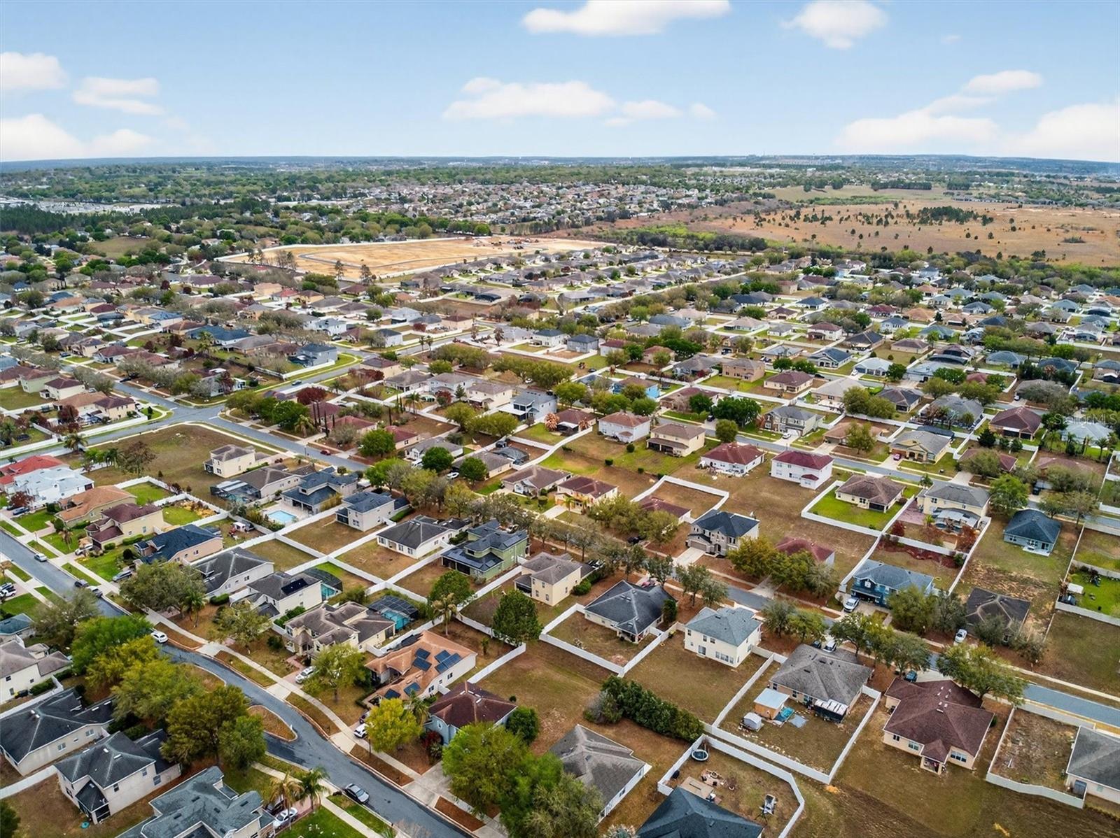 SOUTHERN FIELDS PH 02 - Residential