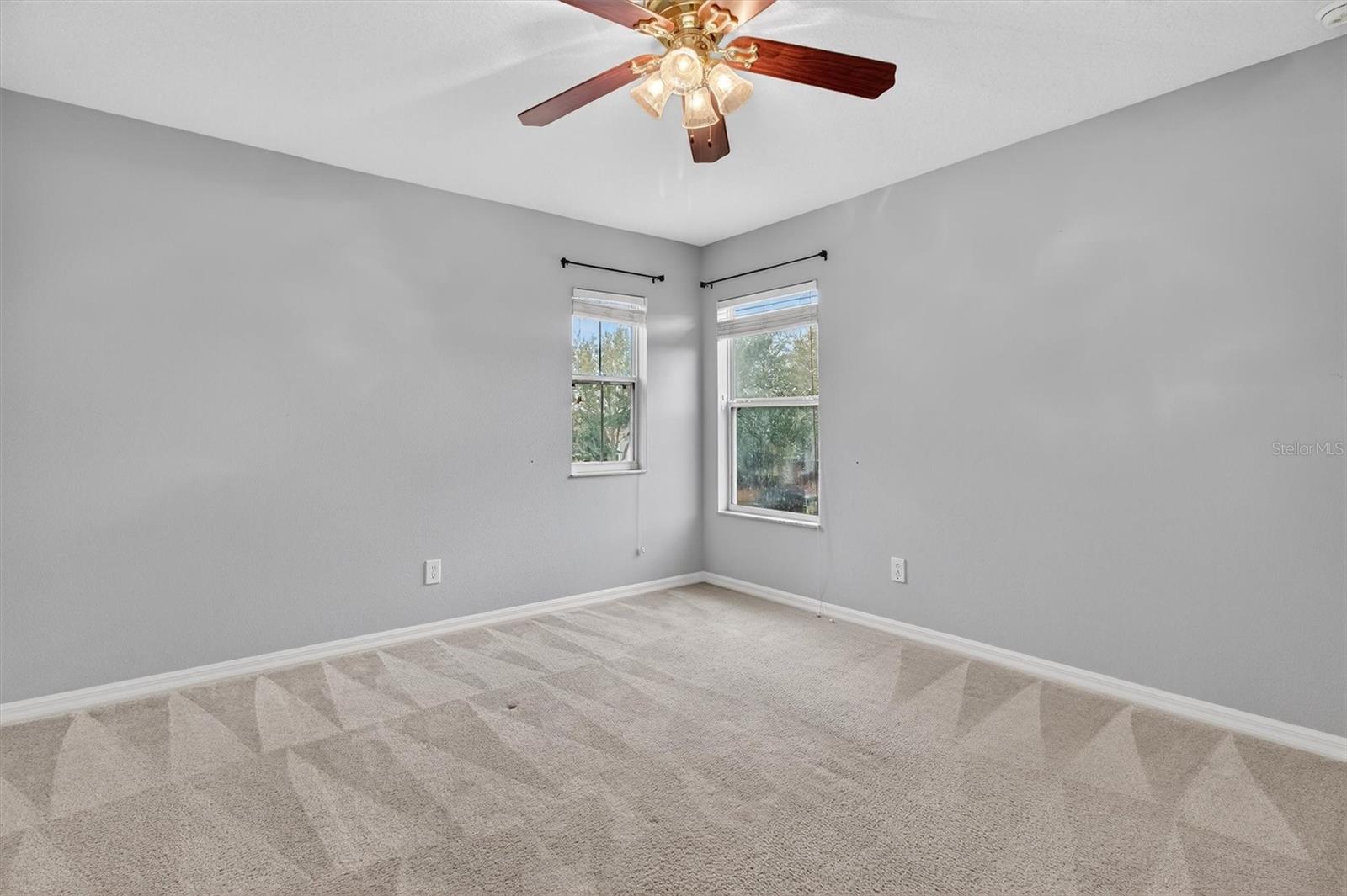 SOUTHERN FIELDS PH 02 - Residential