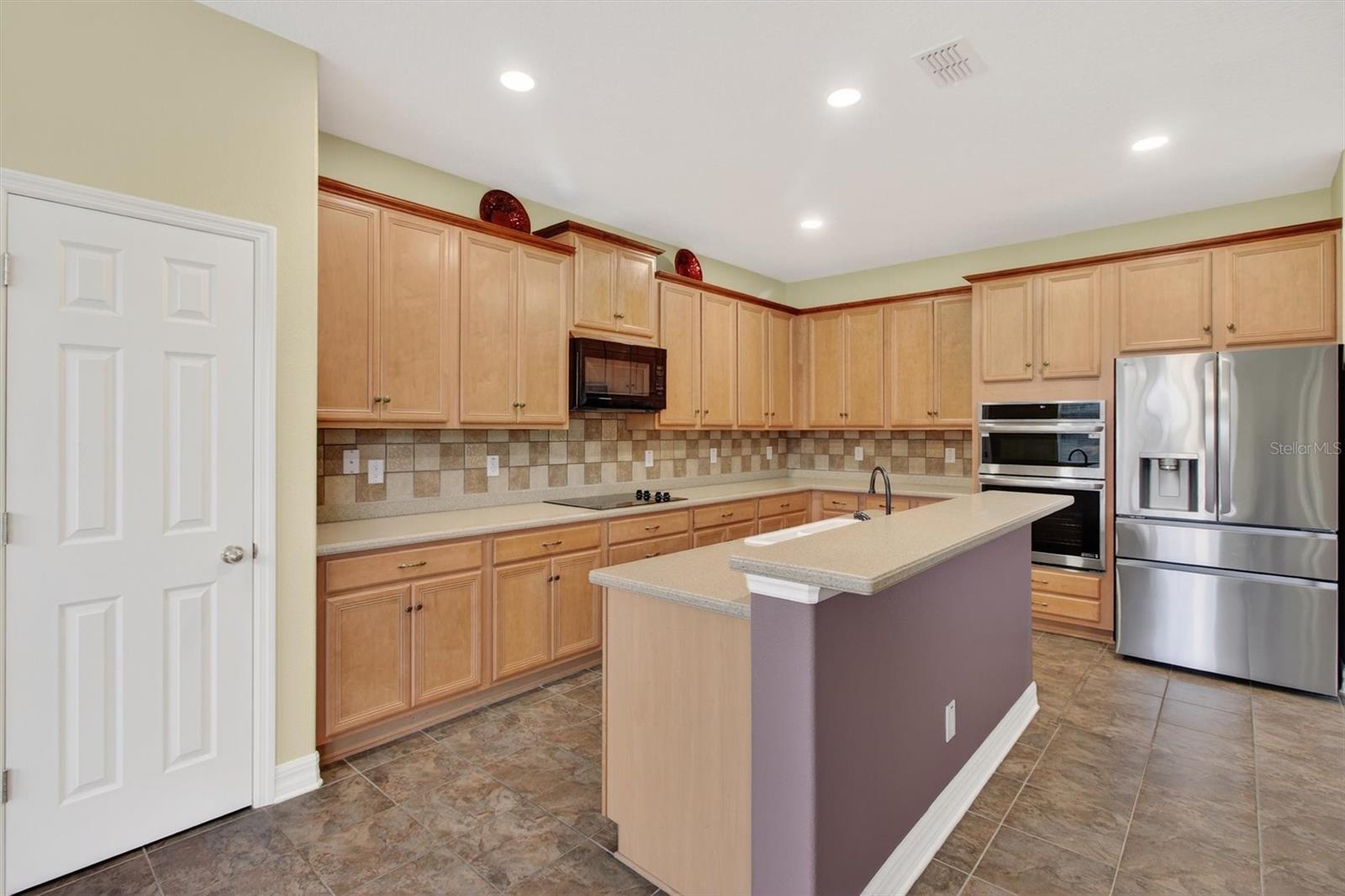 SOUTHERN FIELDS PH 02 - Residential