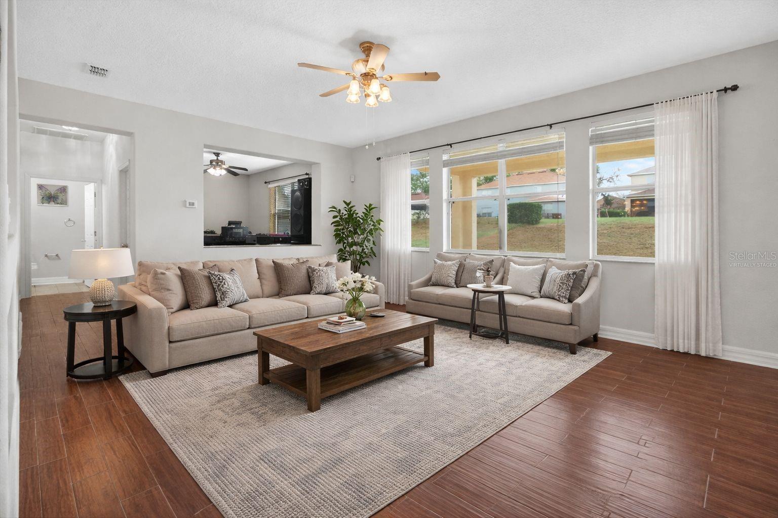 SOUTHERN FIELDS PH 02 - Residential