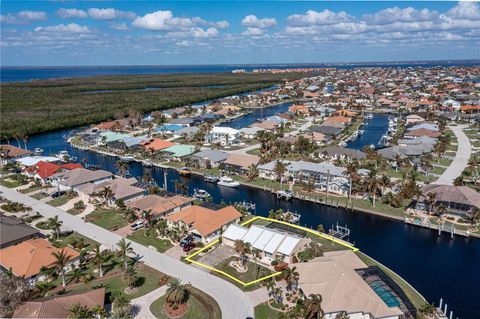 A home in PUNTA GORDA