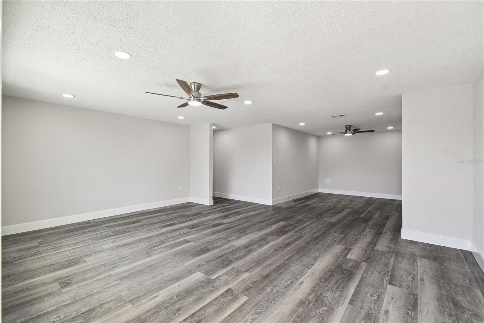 JASMINE LAKES - Residential