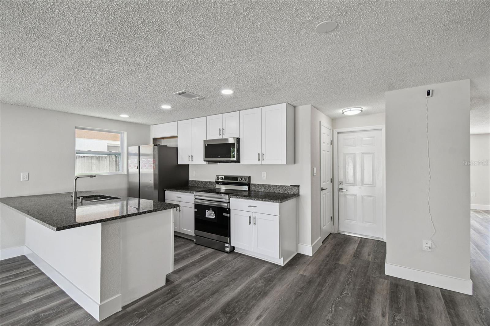 JASMINE LAKES - Residential