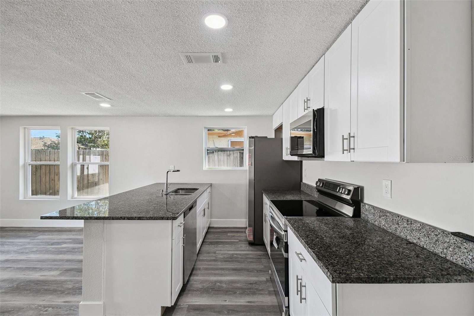 JASMINE LAKES - Residential