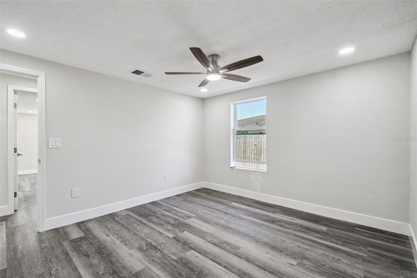 JASMINE LAKES - Residential