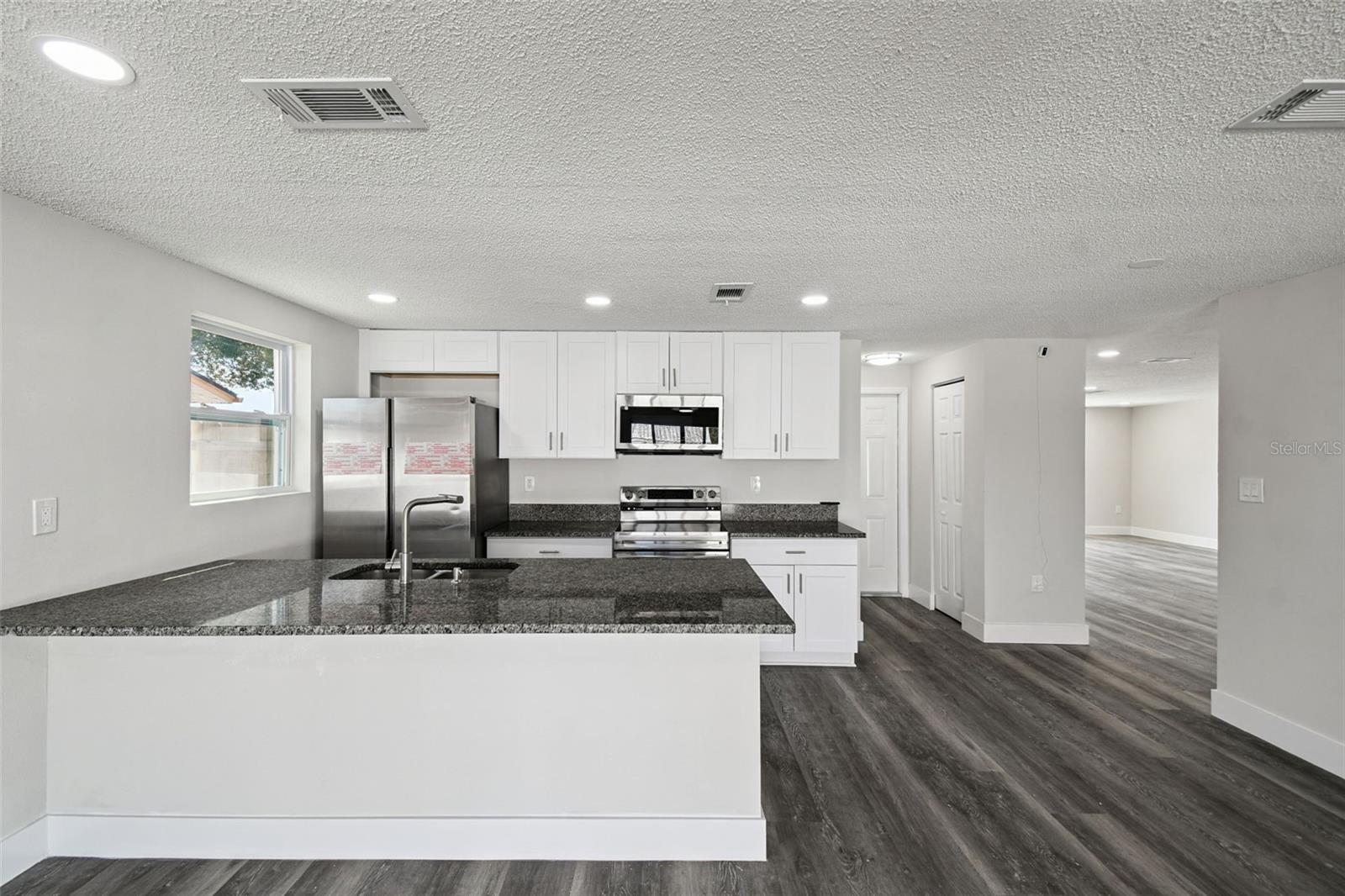 JASMINE LAKES - Residential