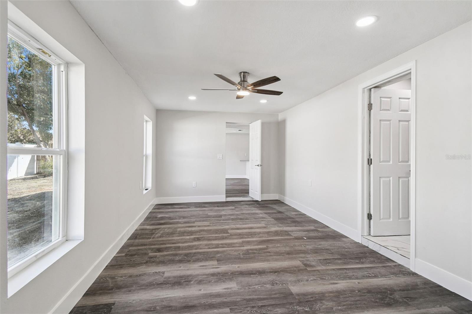 JASMINE LAKES - Residential