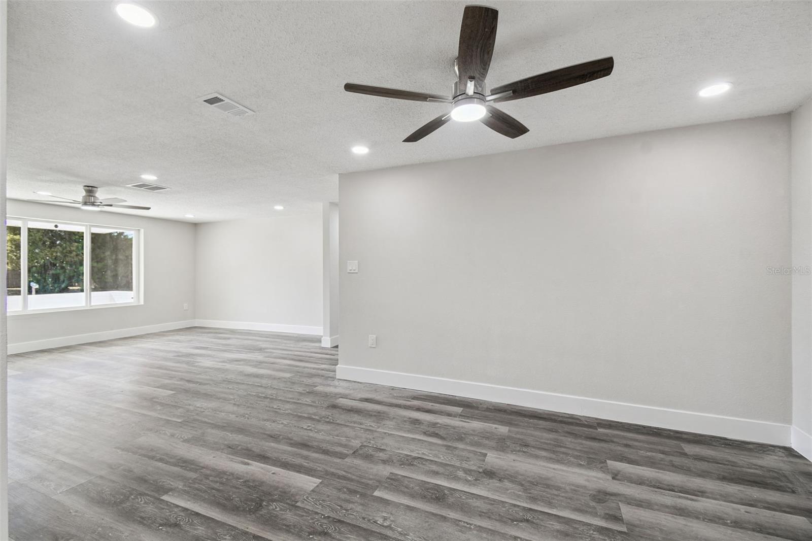 JASMINE LAKES - Residential