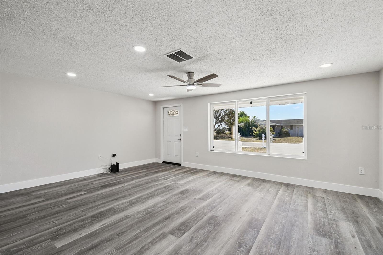 JASMINE LAKES - Residential