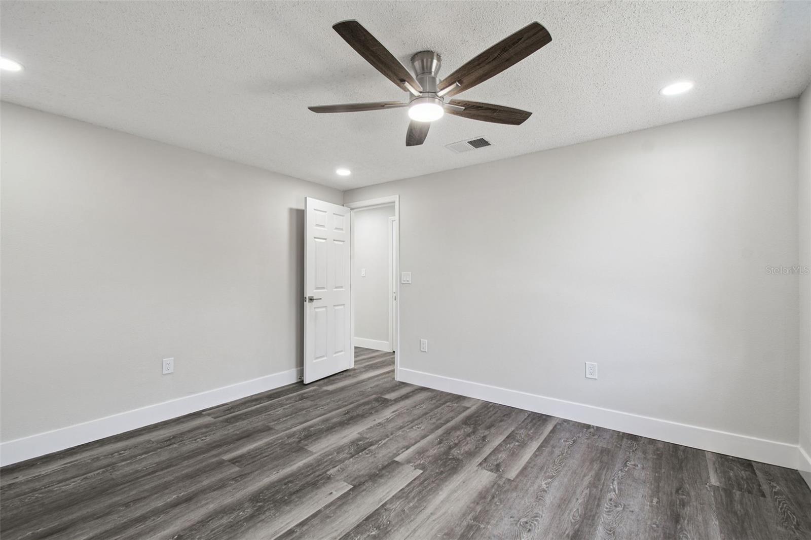 JASMINE LAKES - Residential