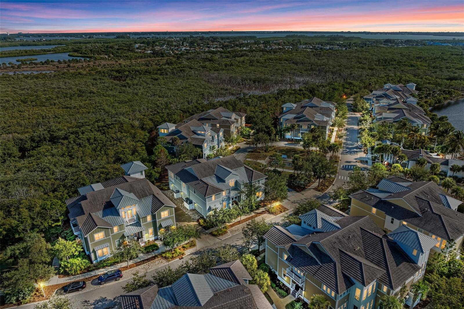 MANGROVE WALK ON HARBOUR ISLE PH 32 - Residential