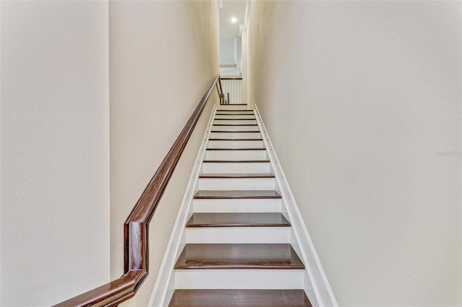 MANGROVE WALK ON HARBOUR ISLE PH 32 - Residential