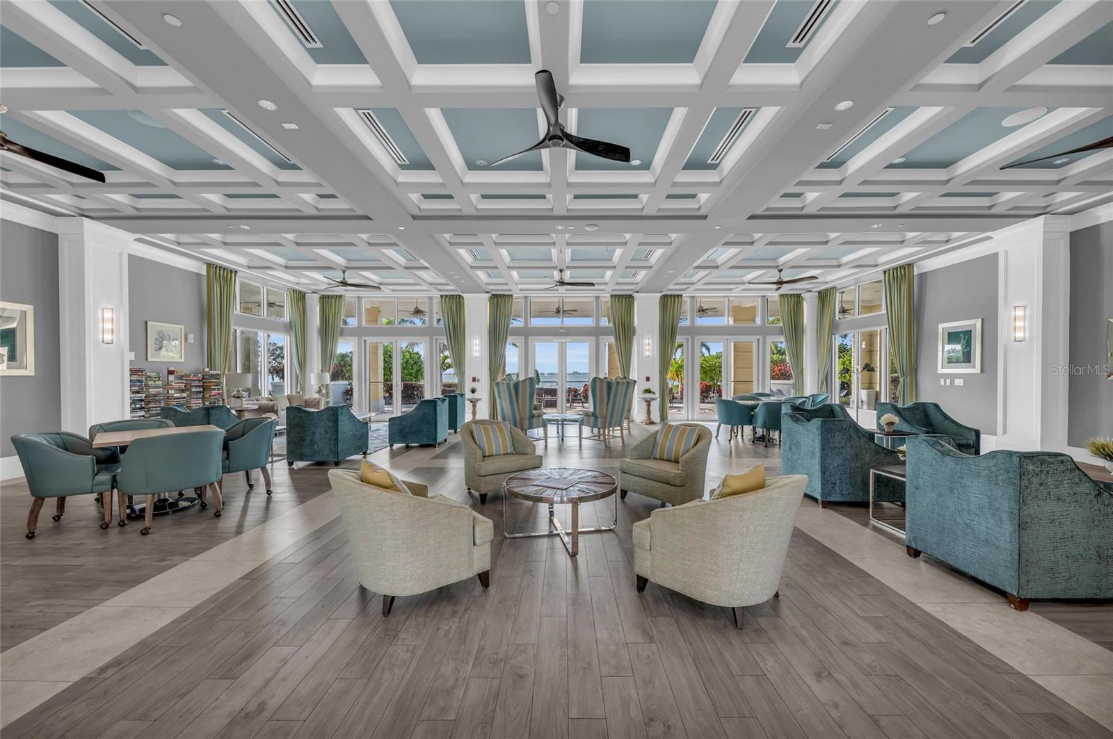 MANGROVE WALK ON HARBOUR ISLE PH 32 - Residential