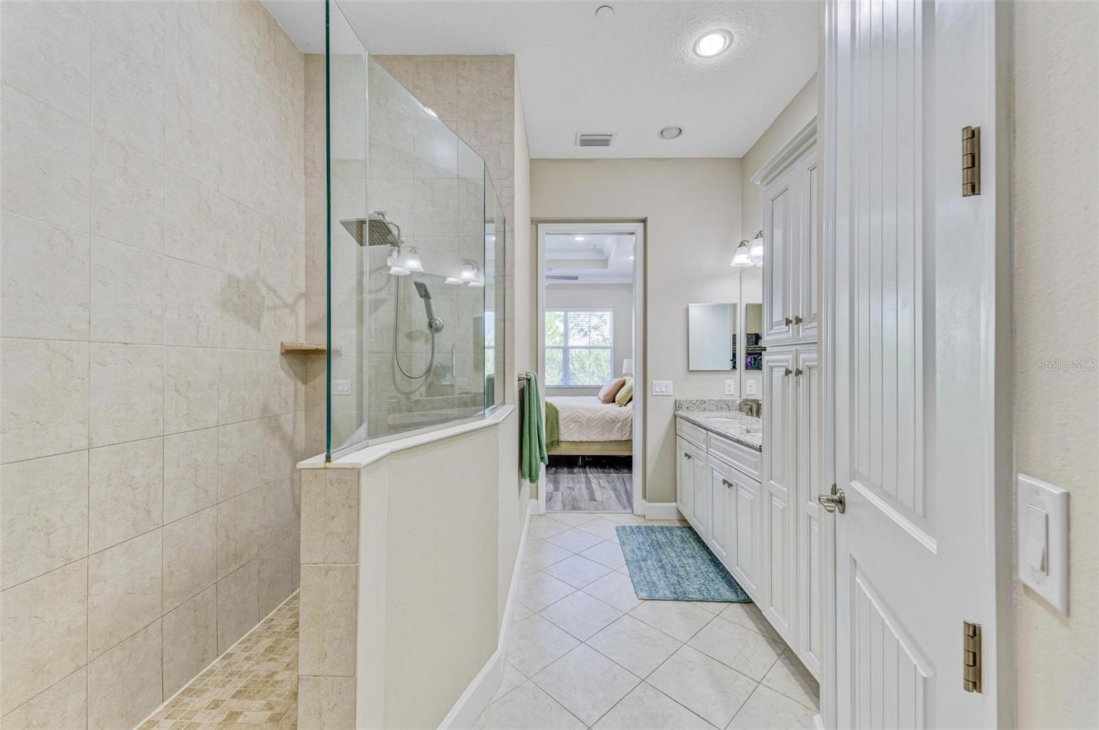 MANGROVE WALK ON HARBOUR ISLE PH 32 - Residential