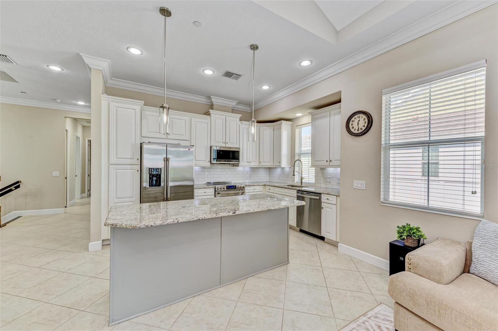 MANGROVE WALK ON HARBOUR ISLE PH 32 - Residential