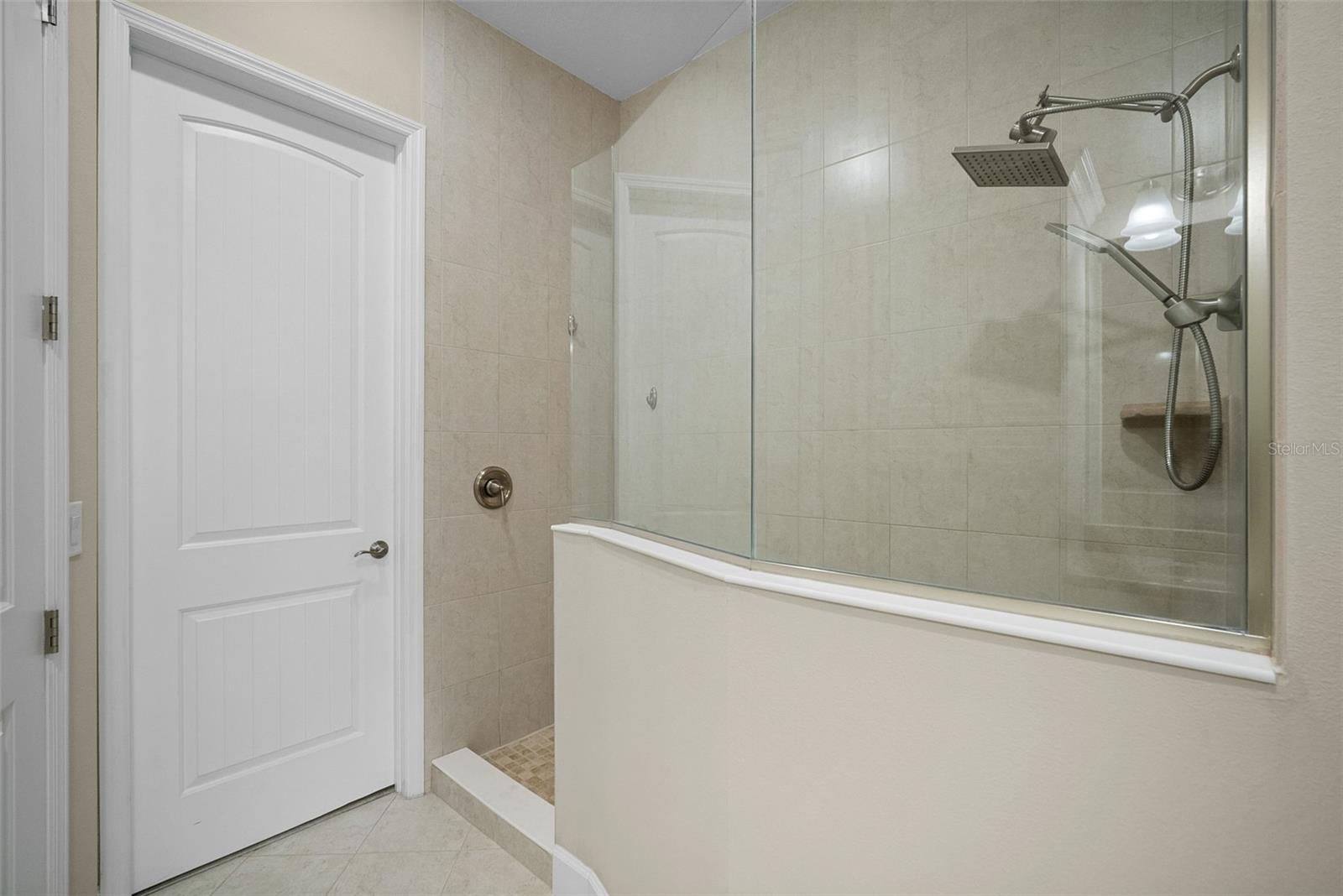 MANGROVE WALK ON HARBOUR ISLE PH 32 - Residential