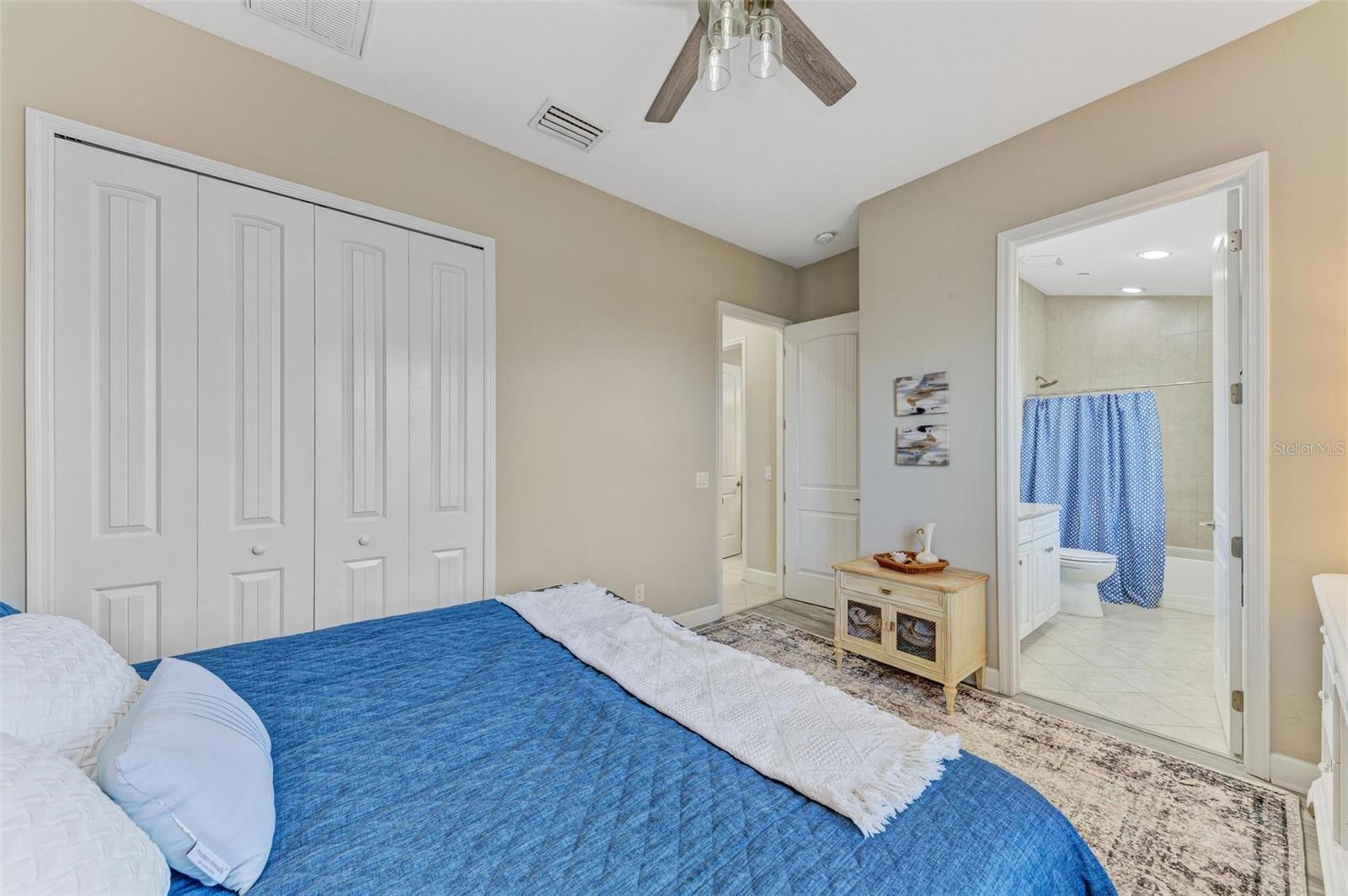 MANGROVE WALK ON HARBOUR ISLE PH 32 - Residential