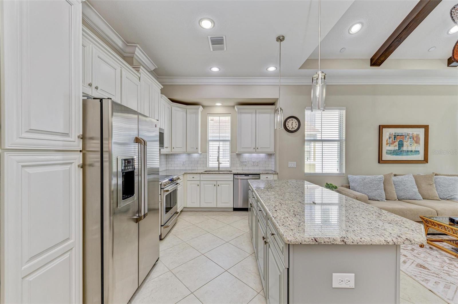 MANGROVE WALK ON HARBOUR ISLE PH 32 - Residential